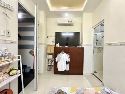 Chủ Kẹt TC - DT 53M2 , 4 Tầng Đúc Với 5PN,6WC - Lê Văn Sỹ - Quận 3
