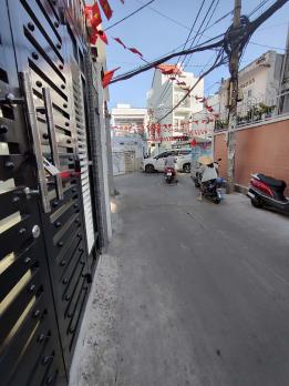 Sát MẶT TIỀN Lê Quang Định, ngang 4,5m, Ô TÔ QUAY ĐẦU, chỉ 5.15 tỷ