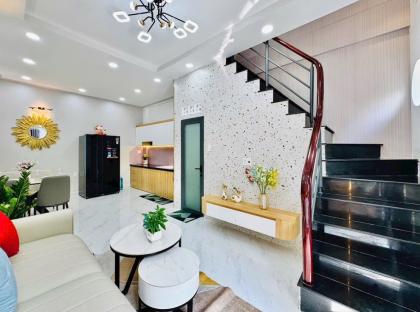 Sát MẶT TIỀN Lê Quang Định, ngang 4,5m, Ô TÔ QUAY ĐẦU, chỉ 5.15 tỷ