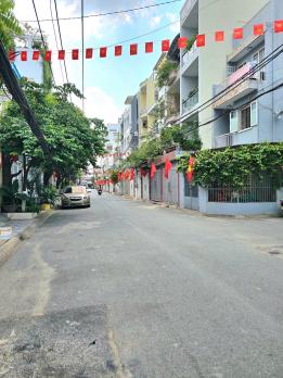 Bán Nhà HXH 10m đường Hoàng Hoa Thám, ngay Nhà ga T3, 4.4x14.5m, 3 Tầng, 11.9 tỷ.