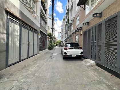 Chính Chủ Hẻm Xe Hơi ,DT 43M2 Ngang 4,3M -  Hồ Biểu Chánh - PN