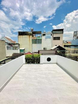 Bán nhà CMT8 Phường 07 Q.Tân Bình  Mô tả :  +Vị trí ngay uỷ ban phường 7, gần ngã 4 Bảy Hiền, BV Thống Nhất...