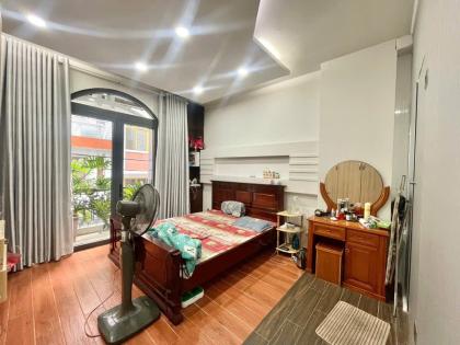 Ở NGAY! Bán Nhà Đẹp 5 Tầng Xe Hơi Thông Trần Quang Diệu, 56m2, 10 Tỷ TL