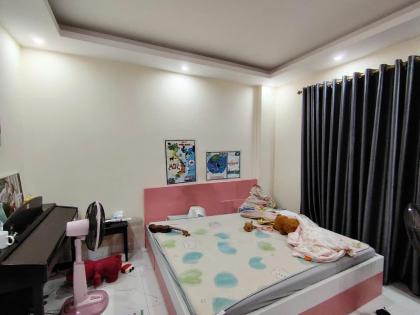 Tôi bán nhà ngõ 986 Kim Giang ô tô VF3 đỗ cửa, cạnh KĐT Linh Đàm 30m2 chỉ hơn 4 tỷ. 0989626116