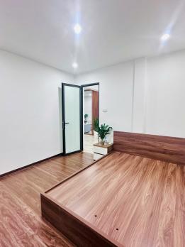 Tập thể Thanh Xuân Bắc, Thanh Xuân, 68m2 full nội thất, 2 mặt thoáng, ô tô đỗ chân cầu thang