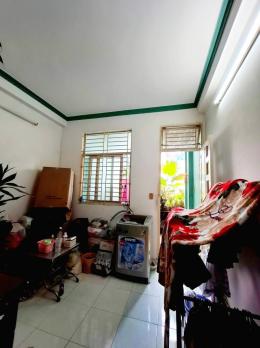 Bán nhà Nguyễn Tri Phương, Phường 8, Quận 10 :  Mô tả: + Ngang 3,6m nở hậu 4m x 13m + Kết cấu 1 trệt 2 lầu và sân thượng