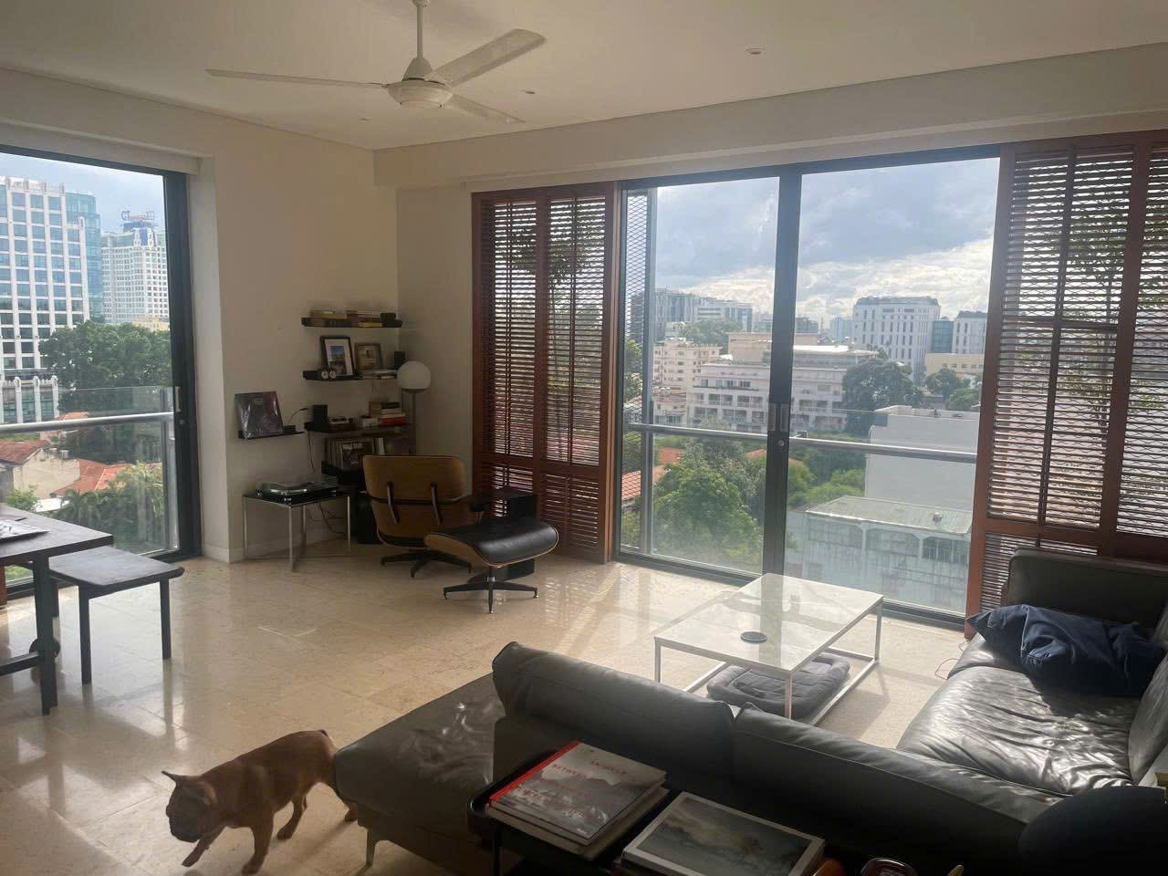 Cần cho thuê nhanh căn hộ Avalon Saigon Apartments, Nguyễn Thị Minh Khai, P. Bến Nghé, Quận 1.  - DT 103m²