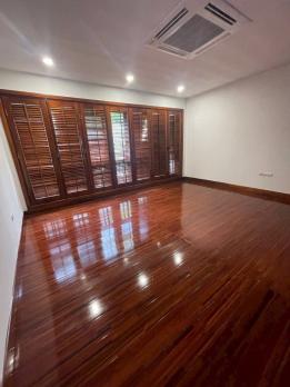 Bán nhà mặt ngõ Đường Mạc Thái Tổ Trung Kính Yên Hòa Cầu Giấy   Diện Tích 65/68 m2   giá 32 tỷ