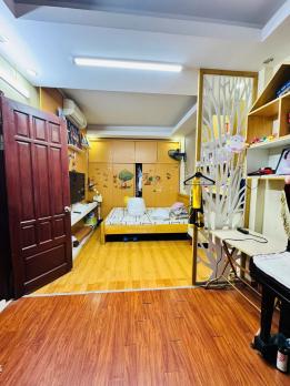 Bán nhà Nguyễn Lương Bằng, Đống Đa, nhà đẹp dân xây, mặt tiền rộng, ngõ thông