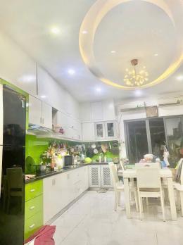 Bán nhà Hẻm Hoàng Hoa Thám, giao Nguyễn Thượng Hiền, 4x20m, 4 Tầng, 5PN, 9.5 tỷ.