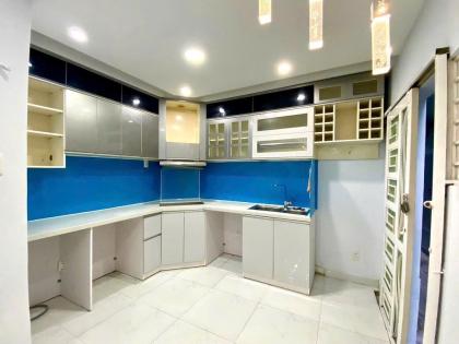 CĂN GÓC 2 MẶT TIỀN, gần Hàng Xanh, giáp Quận 1, 3.7m x 10m, giá chỉ 4.35 tỷ