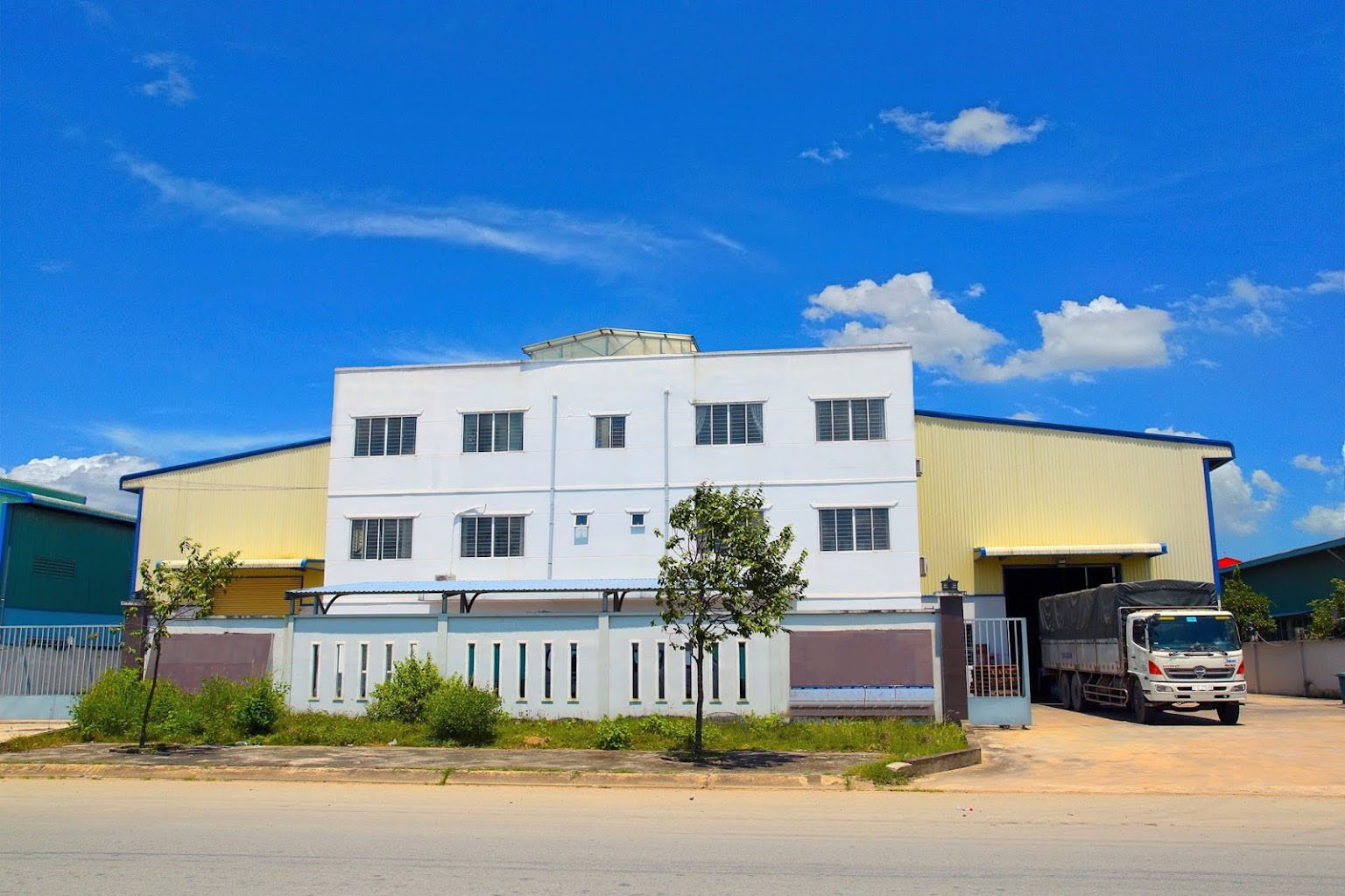 Cho thuê kho xưởng 4.000m2 trong KCN Hải Sơn 3,4 Đức Hòa Long An