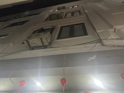 Bán nhà ngõ 247 Định Công Thượng, diện tích 41m x 5 tầng, mặt tiền 4m, giá 8,6 tỷ.(