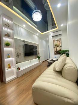 Bán gấp căn hộ 2PN, 2WC full nội thất tại Thi Sách, Hai Bà Trưng, 65m2, giá 4.85 tỷ. LH: 0366 051