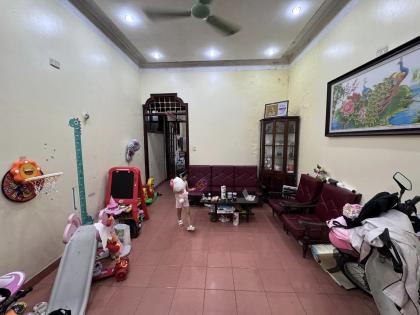 Bán Nhà Mặt Phố Quận Hoàn Kiếm 40m6T MT4m Vỉa Hè 6m 1 SỔ 1 CHỦ 43 Tỷ Lý Đạo Thành.