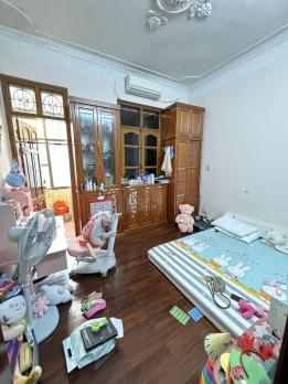 Bán Nhà Mặt Phố Quận Hoàn Kiếm 40m6T MT4m Vỉa Hè 6m 1 SỔ 1 CHỦ 43 Tỷ Lý Đạo Thành.