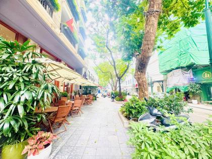 Bán Nhà Mặt Phố Quận Hoàn Kiếm 40m6T MT4m Vỉa Hè 6m 1 SỔ 1 CHỦ 43 Tỷ Lý Đạo Thành.