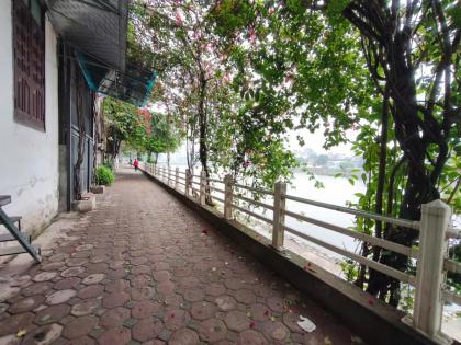 NHÀ PHỐ - Ô TÔ VÀO NHÀ – GẦN  HỒ ĐIỀU HOÀ - CÓ Ô CHỜ THANG MÁY- KHÔNG GIAN SỐNG LÝ TƯỞNG
