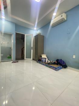Bán Nhà 4 Tầng, Trần Hưng đạo, Q1, 3PN, Giá 5.6 tỷ TL.