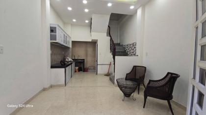 BÁN NHÀ TRẦN ĐÌNH XU, Q1 – 1 TRỆT 2 LẦU + SÂN THƯỢNG CHỈ 4.79 tỷ.