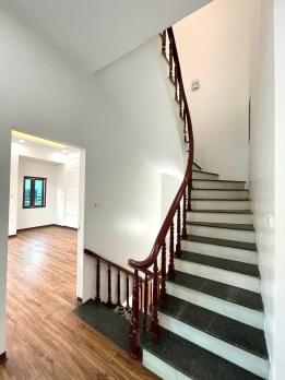 Bán nhà Ngọc Trục, Đại Mỗ, Nam Từ Liêm ô tô đỗ cửa dt 43m 5t mt 4,5m giá 6,8 tỷ