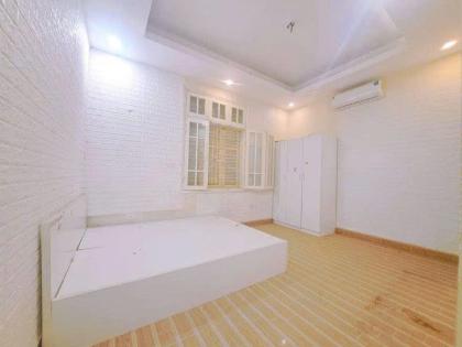Bán nhà phân lô Đầm Trấu, Hai Bà Trưng 56m, 5T, MT 4.1m, vỉa hè, ô tô, KD, giá 24 tỷ. LH: