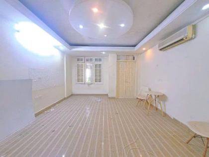 Bán nhà phân lô Đầm Trấu, Hai Bà Trưng 56m, 5T, MT 4.1m, vỉa hè, ô tô, KD, giá 24 tỷ. LH: