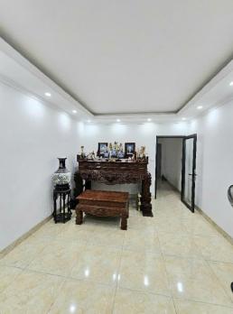 NHÀ ĐẸP NGÔ GIA TỰ LONG BIÊN, NGÕ Ô TÔ, GẦN PHỐ, DT RỘNG CÓ 6.X TỶ
