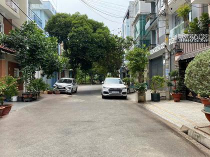 Siêu phẩm 5 lầu mới có T.máy ngang 5m 60m2 vài bước đi siêu thị Emart Phan Huy Ích 9.8 tỷ.