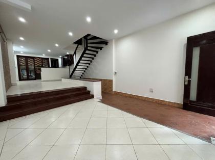 Cho thuê nhà MỚI ĐẸP KĐT Văn Quán 80m x 4 tầng 23 triệu 0903409888