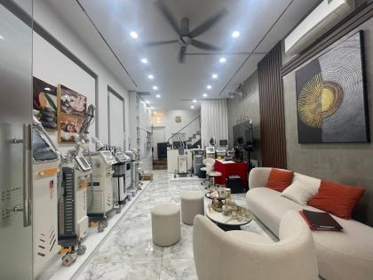 HIẾM ĐẸP-Ôtô tránh, Kinh Doanh - Giải Phóng (Phương Liệt) 41/55m x 5 Tầng 15.4 Tỷ