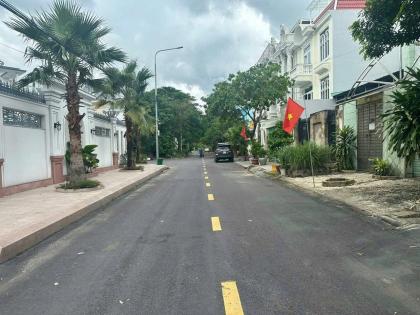 Biệt Thự Góc (14x22) 2 MT có vỉa hè KDC Hà Đô, Đường 16m Lê Thị Riêng, Thới An, Q12