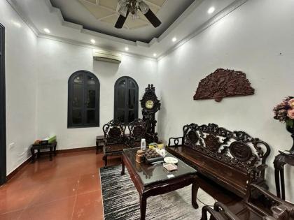 Bán nhà Đội Cấn, diện tích 375m x 4 tầng, mặt tiền 10m, giá 93 tỷ.