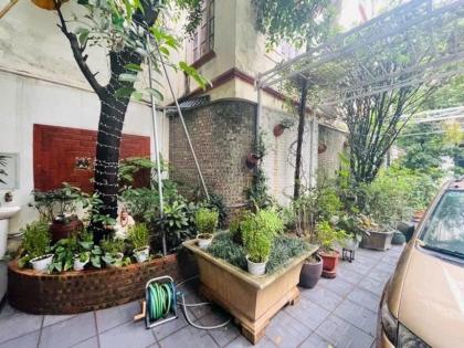 Bán nhà Đội Cấn, diện tích 375m x 4 tầng, mặt tiền 10m, giá 93 tỷ.