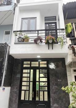 Chính chủ bán nhà CMT8.P5.Q.Tân Bình ( đi hẻm 207 Phạm Văn Hai rộng hơn,thoáng hơn ).Vị trí trung tâm,giáp quận 3,quận 1