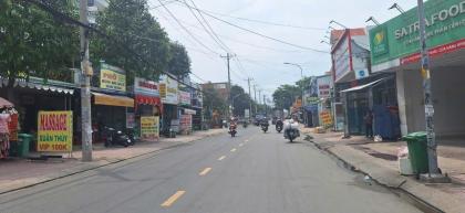 Cần bán nhà + đất (30X70) mặt tiền đường Đỗ Văn Dậy, Hóc Môn giá đầu tư