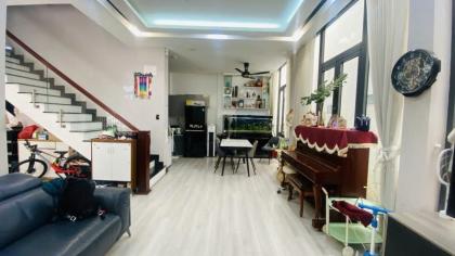 Bán Nhà HXH đường C18 - Khu K300, thông ra Cộng Hòa, 9x9.5m, 3 Tầng, 4 PN, 17.9 tỷ.