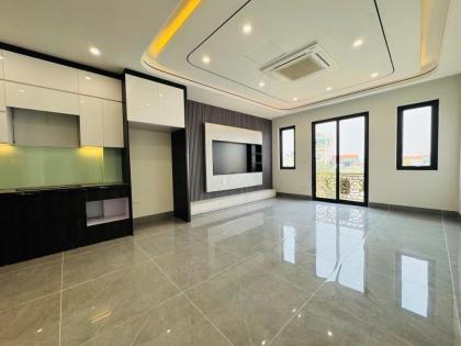 Bán nhà Ngọc Thụy, diện tích 35m x 6 tầng, mặt tiền 3.5m, giá 11 tỷ