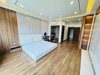 Bán nhà Ngọc Thụy, diện tích 35m x 6 tầng, mặt tiền 3.5m, giá 11 tỷ