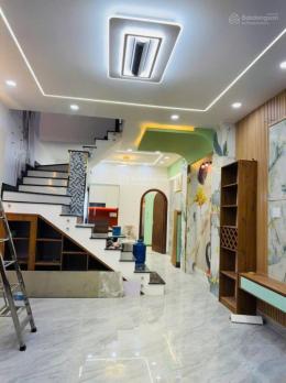 Hẻm XH 8m thông, Thạch Lam, Q.TP 4mx17m 2T giá chỉ 5 tỷ99