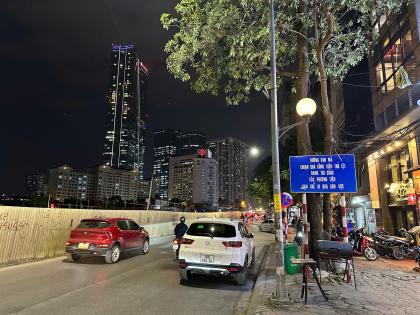 Bán Nhà Mặt Phố Quận Ba Đình 80m4T MT5m Vỉa Hè 3 THOÁNG VIEW Công Viên 52 Tỷ Kim Mã.