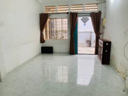 GẤP, Nhà 4 tầng 4PN, DT 40m2, Gần khu ẩm thực Phan Xích Long, chỉ 5 tỷ.