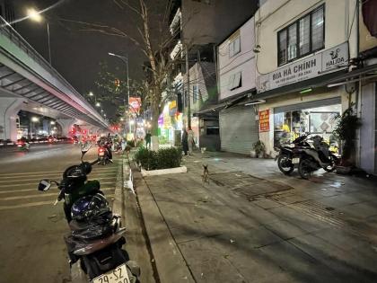Bán Nhà Mặt Phố Quận Hai Bà Trưng Lô Góc 195m2T MT8m Vỉa Hè 2 THOÁNG 108 Tỷ Đại La.