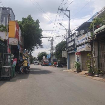 Bán nhà Cấp 4, Mặt tiền Đông hưng Thuận 10 - Nguyễn Văn Quá, 5.8x47m, giảm 17.5 tỷ.