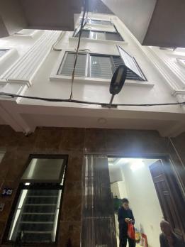 Bán nhà ngõ 173 Hoàng Hoa Thám, diện tích 30m x 6 tầng, mặt tiền 4m, giá 6.6 tỷ