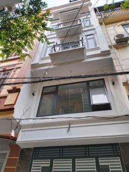Bán nhà Phạm Văn Đồng, 46m2, phân lô, ô tô tránh, nội thất chủ tặng,  nhỉnh 8tỷ.
