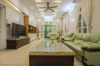 Bán Nhà Mặt Phố Phùng Hưng ( Viện 103), Hà Đông 153m2, 7m mặt tiền, Nhỉnh 40 tỷ