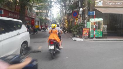 Bán Nhà Mặt Phố Quận Cầu Giấy 80m4T MT6,5m 2 Vỉa Hè 37 Tỷ Nghĩa Đô.