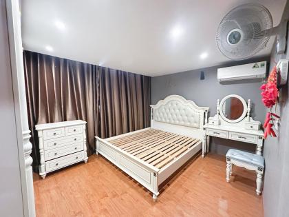 Bán nhà Nhà TT tầng 2 Giảng Võ – Phố Trần Huy Liệu, D.Tích 40/70m, tầng2, MT5m, giá 4.8 tỷ