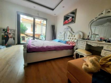 Bán nhà Tây Hồ 33m2, 2 thoáng, ô tô, nội thất chủ tặng, nhỉnh 6 tỷ.